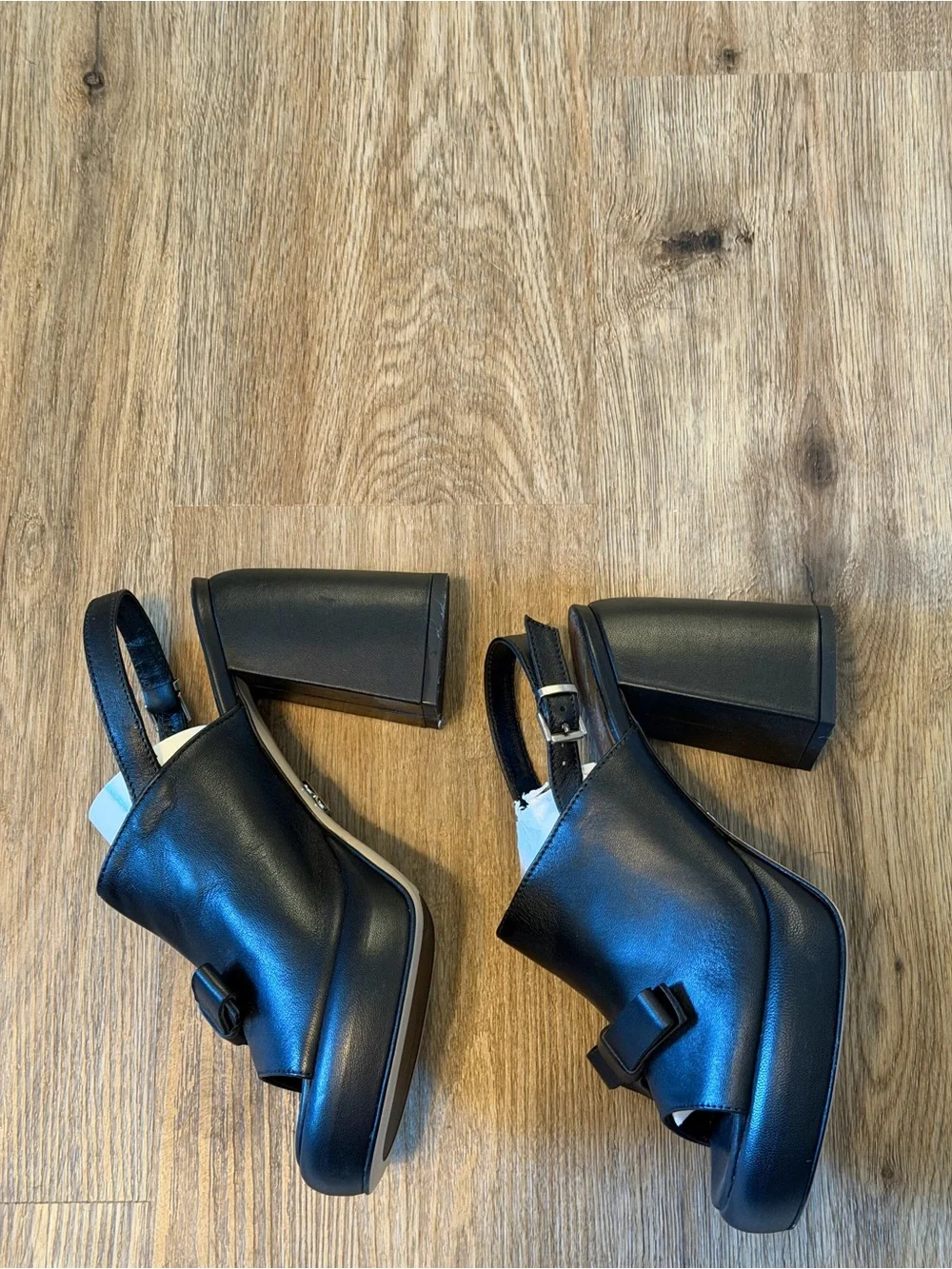 New Beautiisoles Black Chunky Heel Size 7